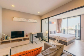 Modern Condo in Nimman (F806) by Pimolplace